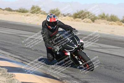 media/Dec-01-2025-Moto Forza (Mon) [[2daa91e15f]]/2-Intermediate Group/Session 4 (Turn 10 Inside)/